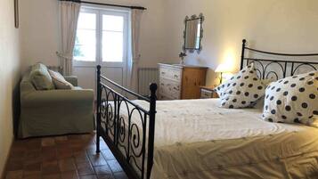 4 Schlafzimmer, Bügeleisen/Bügelbrett, Reisekinderbett, kostenloses WLAN