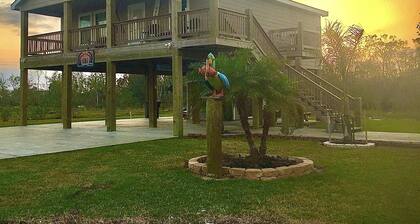 10% Discount- Hackberry Hideaway II Water View On Lake Calcasieu