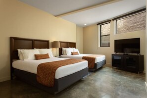 Bureau, fer et planche à repasser, Wi-Fi gratuit, draps fournis