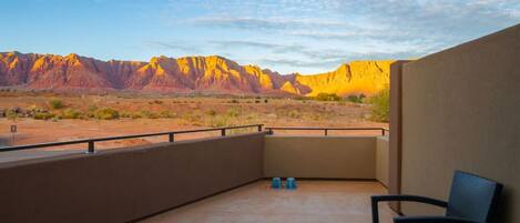 المنطقة المحيطة بالمنشأة