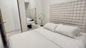 3 多间卧室、熨斗/熨衣板、WiFi、床单