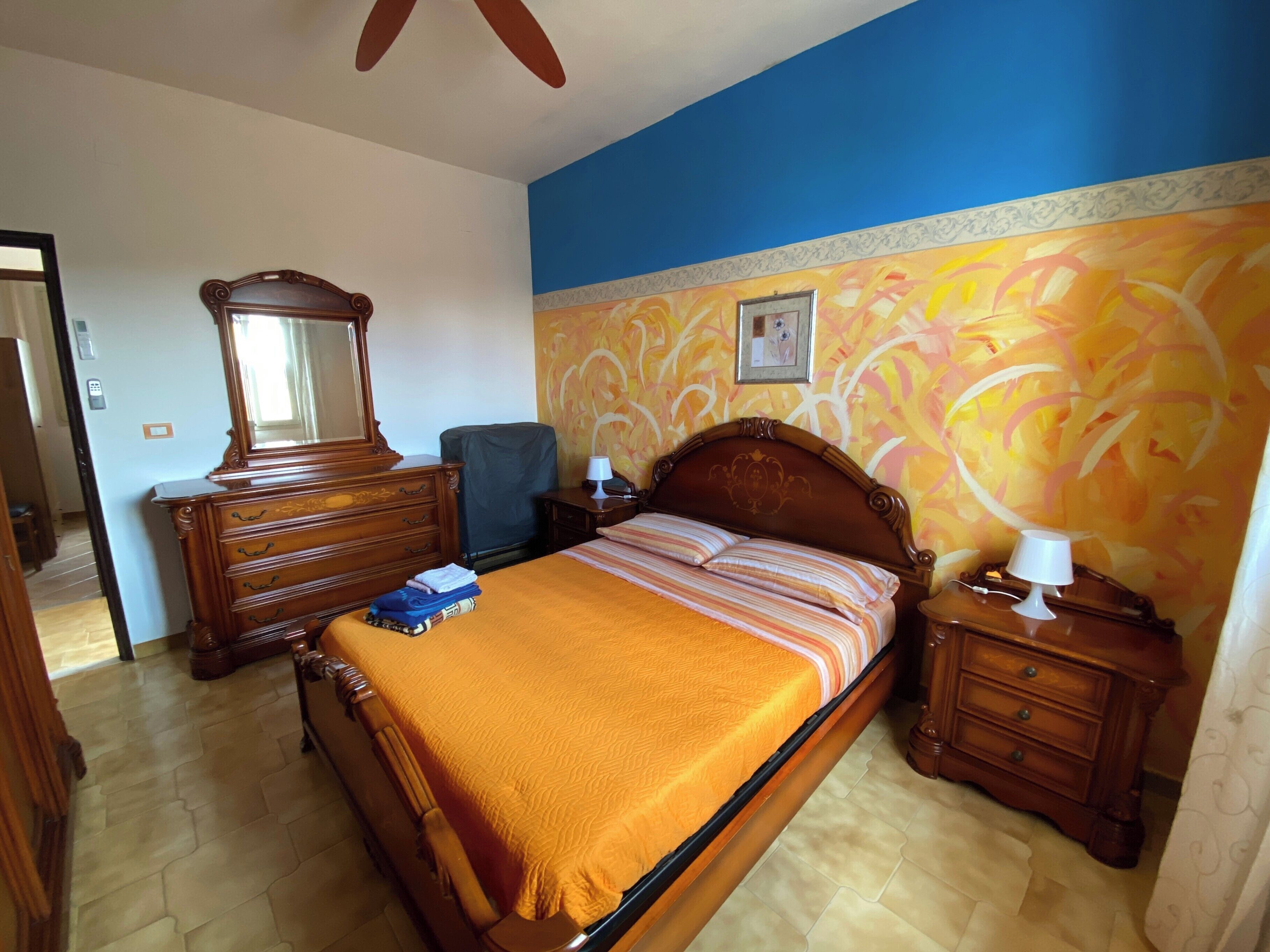 4 dormitorios, tabla de planchar con plancha, wifi gratis y ropa de cama