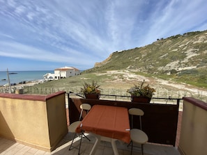 Property grounds - Apartment - Sleeps 5, Free Parking & Pet Friendl (Realmonte)