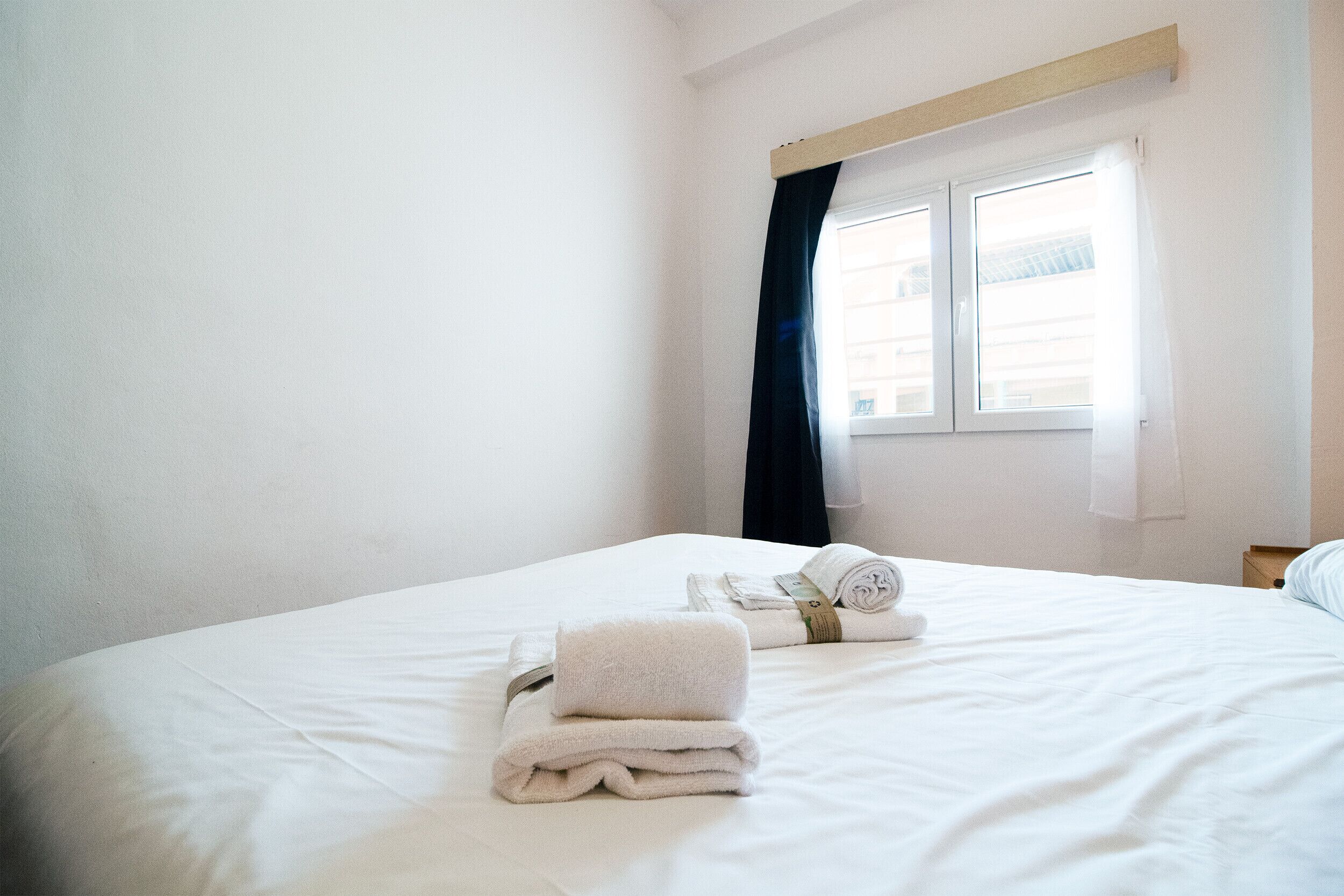 4 chambres, fer et planche à repasser, Wi-Fi, draps fournis