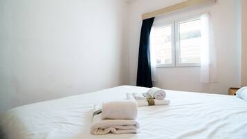 4 chambres, fer et planche Ă repasser, Wi-Fi, draps fournis