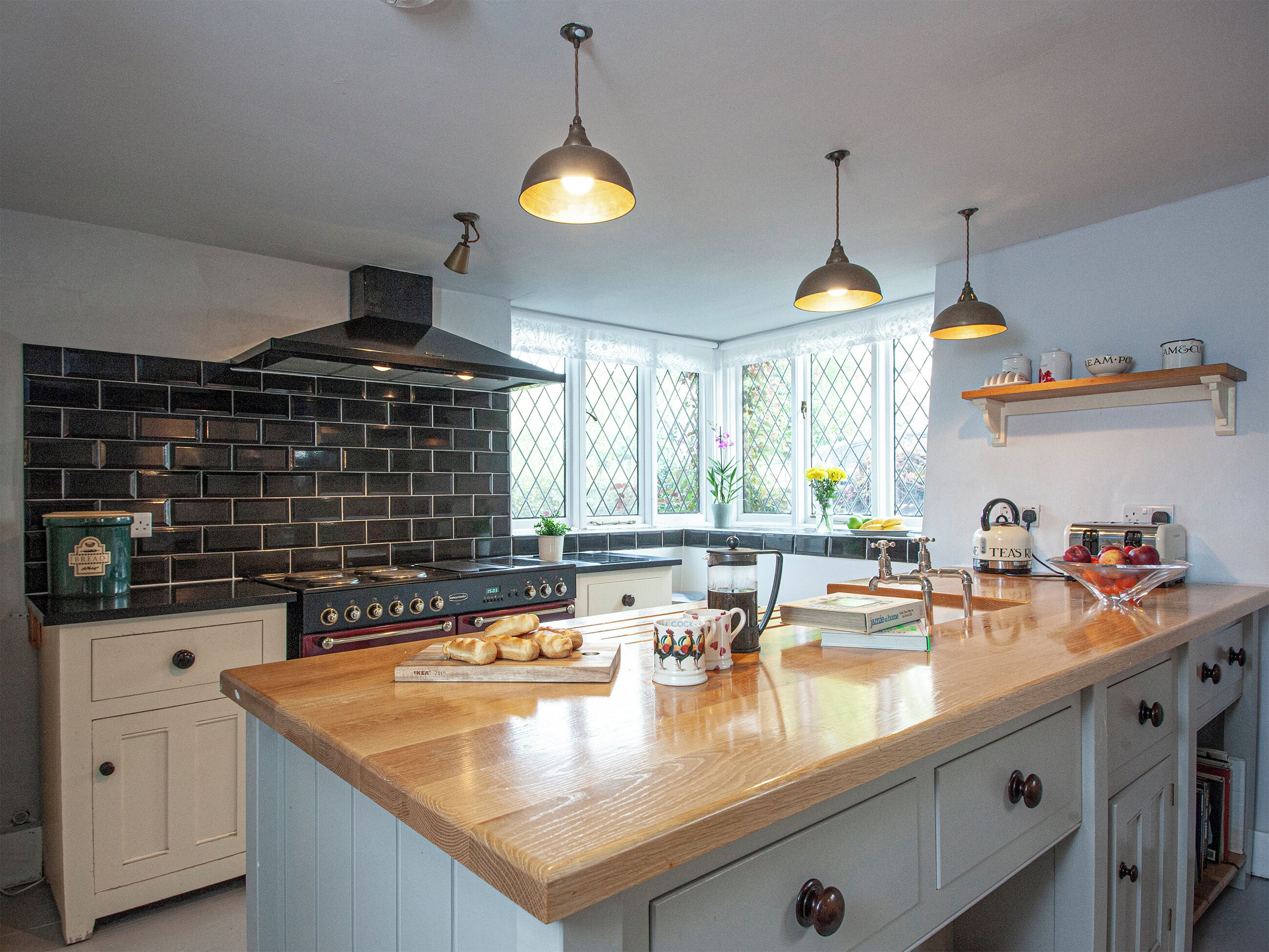 烤箱、洗碗机、高脚椅