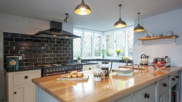 Oven, dishwasher, high chair