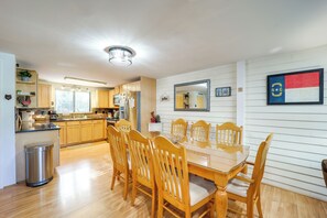 Dining - Walk to Sugar Mountain Resort: Ski, Golf & Hike! (Sugar Mountain)