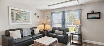 Pet Friendly | Fernandina Shores Townhome | Short Walk to Beach