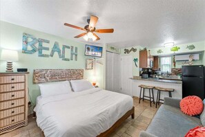 1 Schlafzimmer, Schreibtisch, Bügeleisen/Bügelbrett, kostenloses WLAN