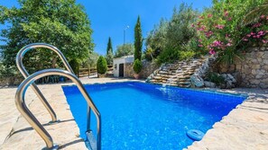 Pool - Combinación Cortijo y Mirador Casablanca Priego de Córdoba by Ruralidays (Córdoba)