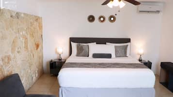 3 chambres, bureau, fer et planche Ă repasser, lit parapluie