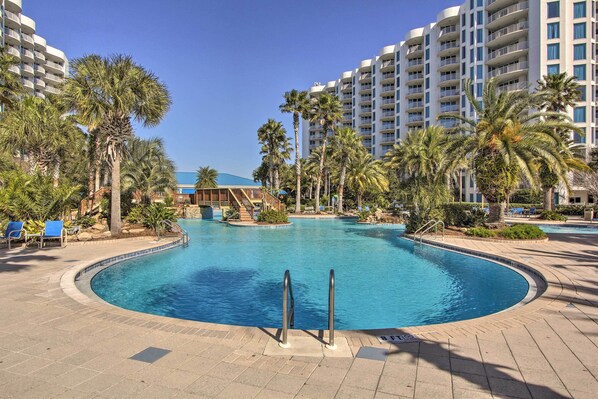 A heated pool - Destin Condo w/ Amenities & Pool < 1/2 Mi to Beach (Destin)
