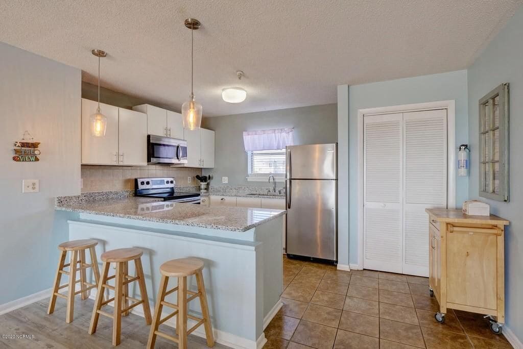 Oceanfront End Unit 2BR Condo-Topsail Dunes Unit 3114-Linens Included