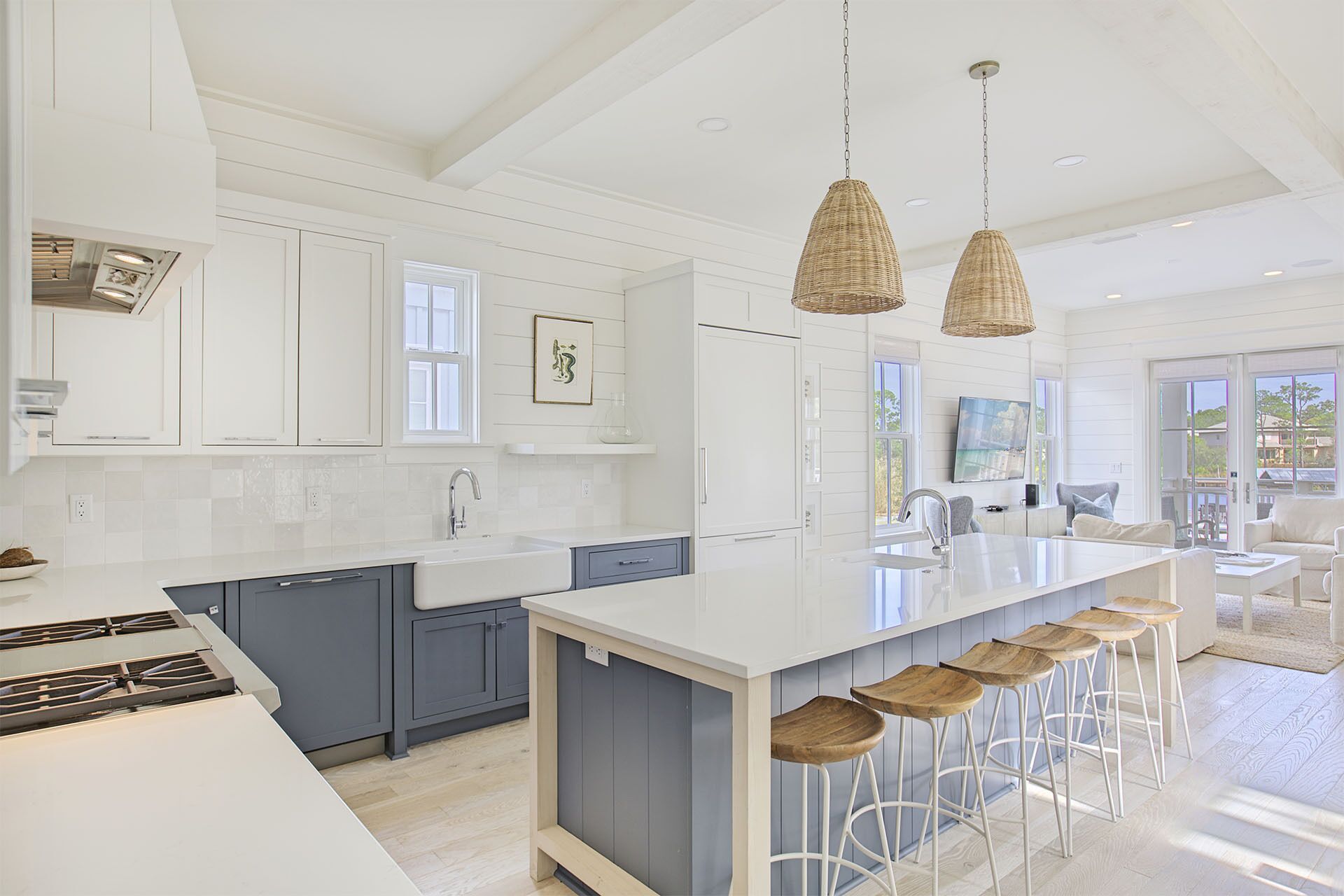 Grayt Oasis - Private Lakefront Neighborhood, Community Pool, Bikes, Game Room!