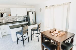 Fridge, microwave, stovetop, coffee/tea maker - Entire 1 bedroom apartment (Cabo San Lucas)