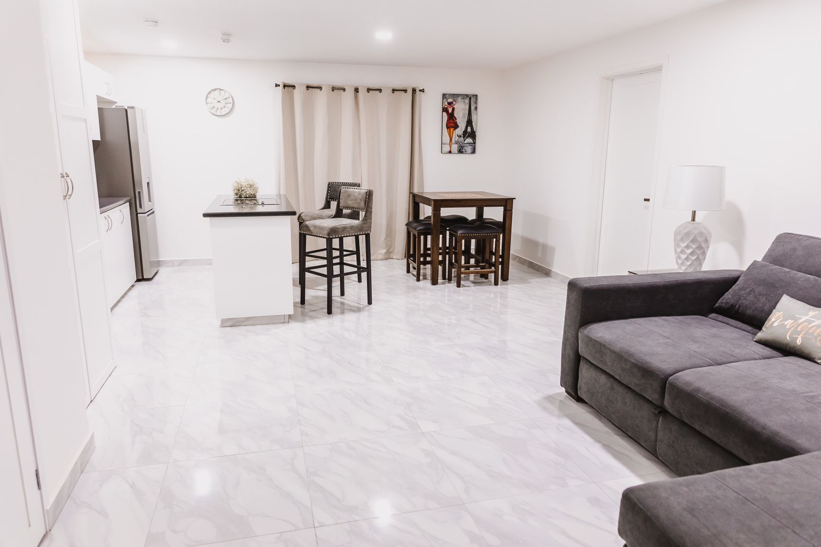 Entire 1 bedroom apartment