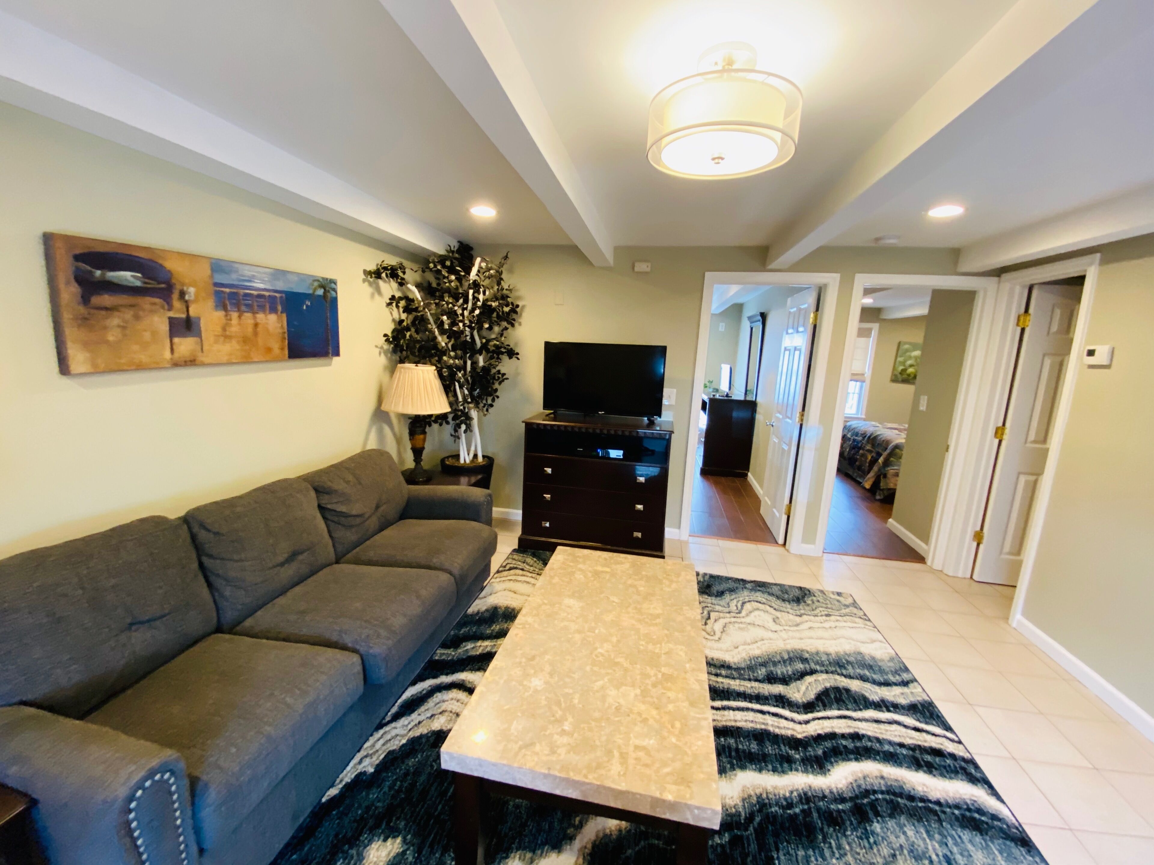 2 BR Beach Suite 6, 2nd floor, Pool Access. Sleeps 6. Off season/ summer rental