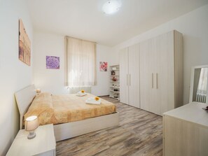 2 Schlafzimmer, Reisekinderbett, kostenloses WLAN