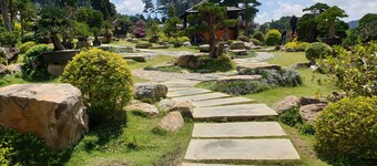 Conveniently located near BigC, next to Xuân Hương Lake,