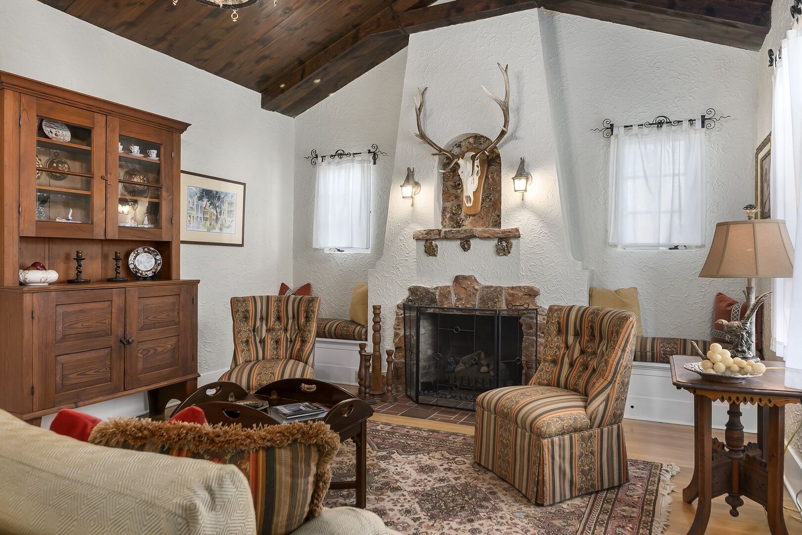 Emmie's | Great Location