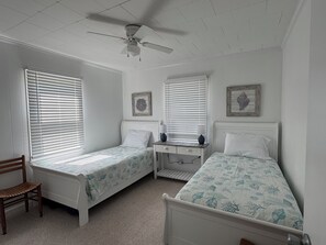 2 chambres, bureau, fer et planche à repasser, Wi-Fi gratuit