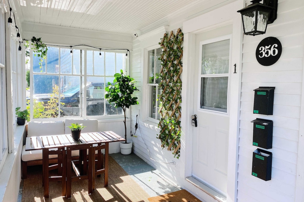 THE LOCAL BREW| Century Home | Calling All FOODIES + BEER LOVERS!!
