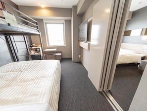 Connected Bunk Bed Rooms, Non smoking | Free WiFi, bed sheets - Super Hotel Kanku Kumatoriekimae (Kumatori)