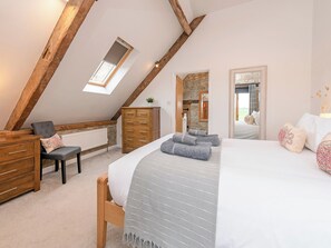 2 chambres, Wi-Fi gratuit, draps fournis
