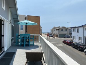 Outdoor dining - SurfViewDisney25Min Park4CarsBikesWasher (Newport Beach)