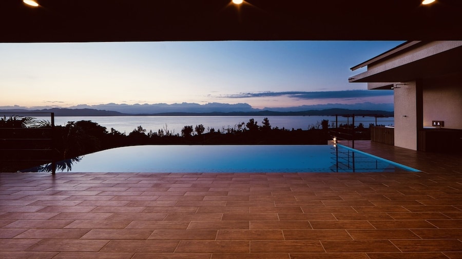 relax kouri villa Rekrrr