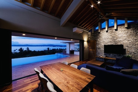 Televisión de pantalla plana