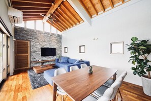 디지털 채널 시청이 가능한 50인치 평면 TV, TV