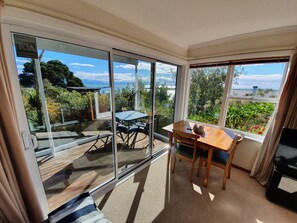 Interior - Kimberley One - Nelson Waterfront Apartment - Free Cancellation Available Here! (Nelson)