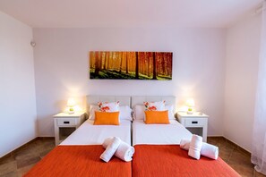 5 chambres, fer et planche à repasser, Wi-Fi gratuit, draps fournis