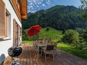 Outdoor dining - Detached chalet with wellness near the ski lift (Donnersbachwald)