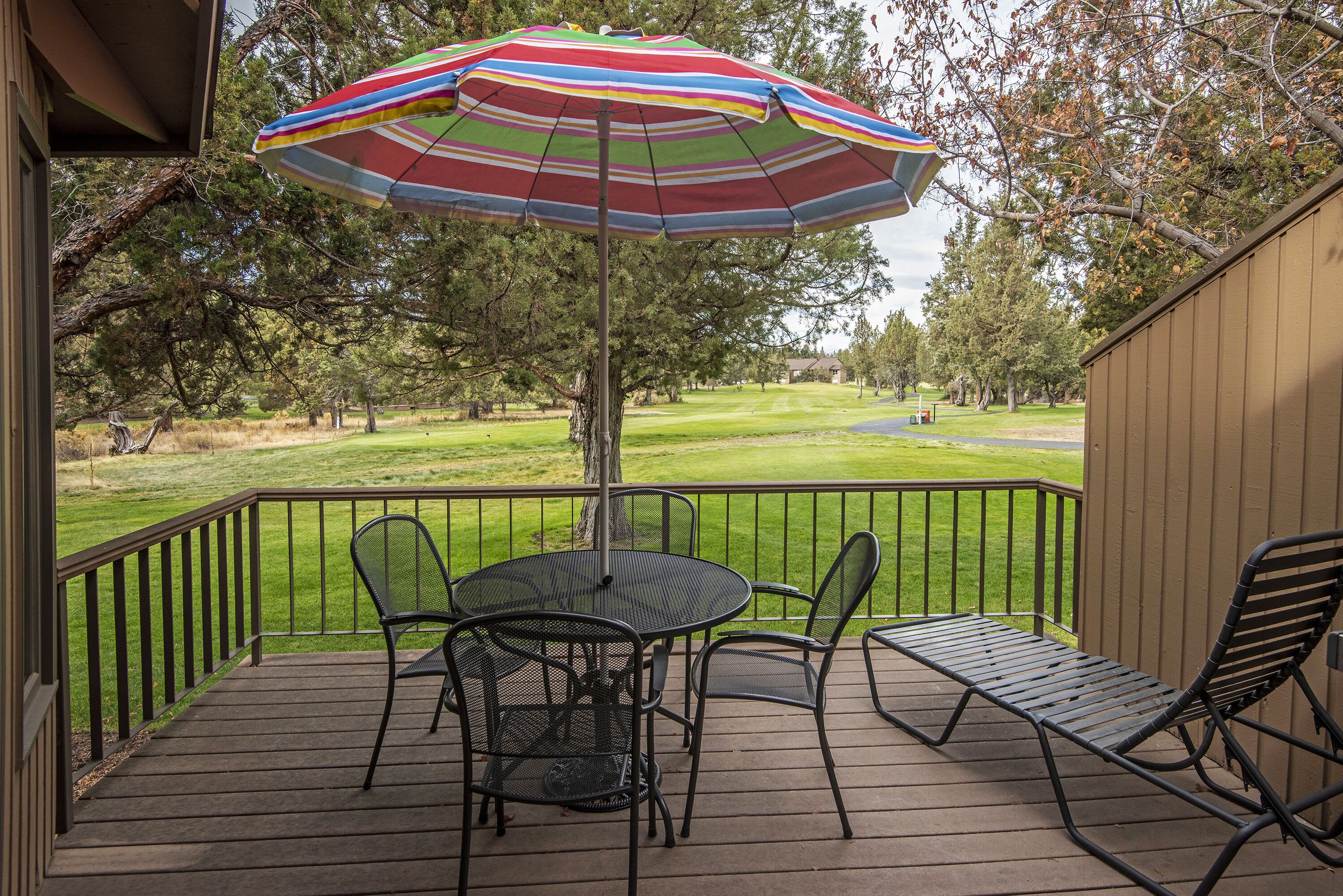 Updated Eagle Crest Resort Golf-Course Townhome has Resort Access, Views!