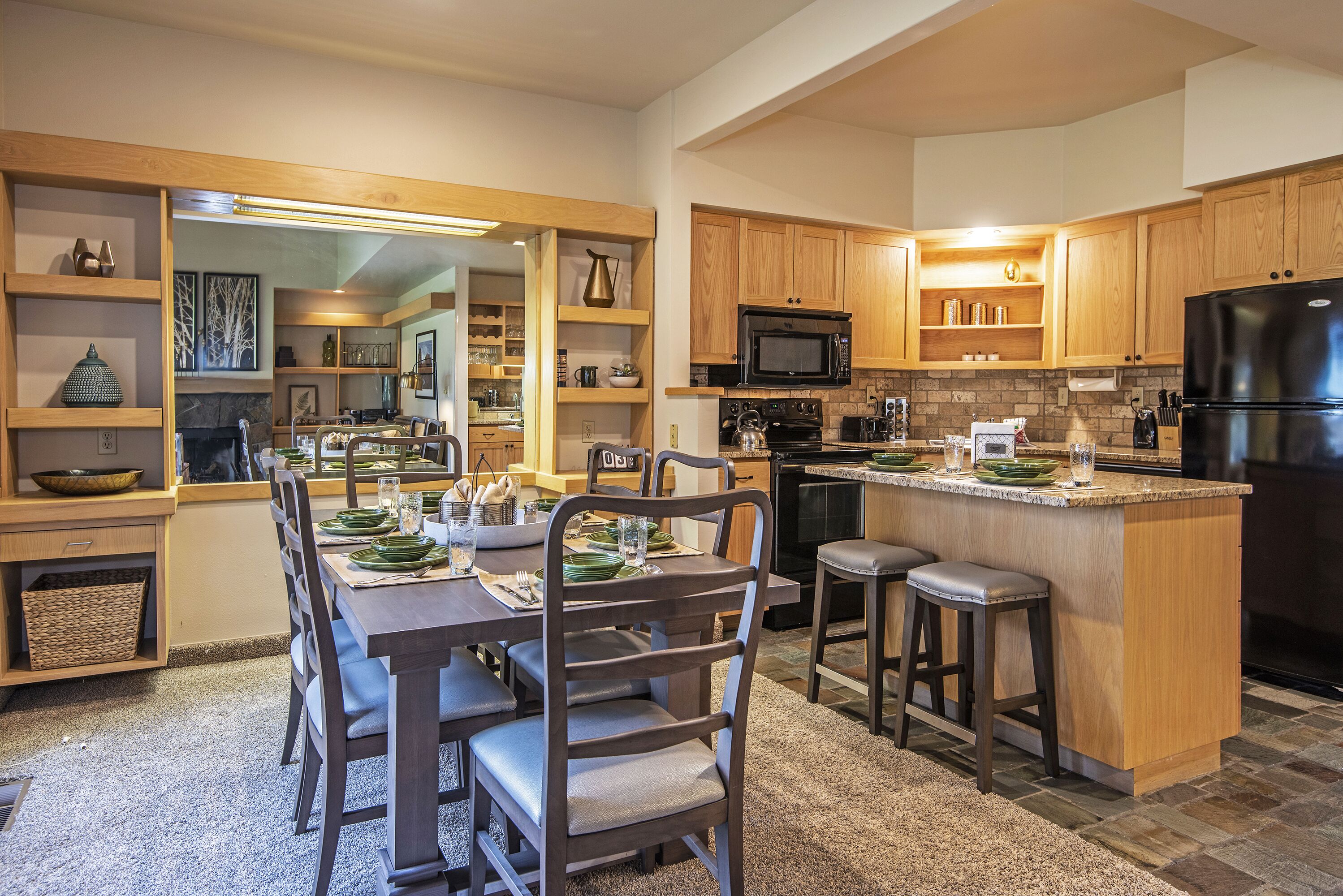 Updated Eagle Crest Resort Golf-Course Townhome has Resort Access, Views!