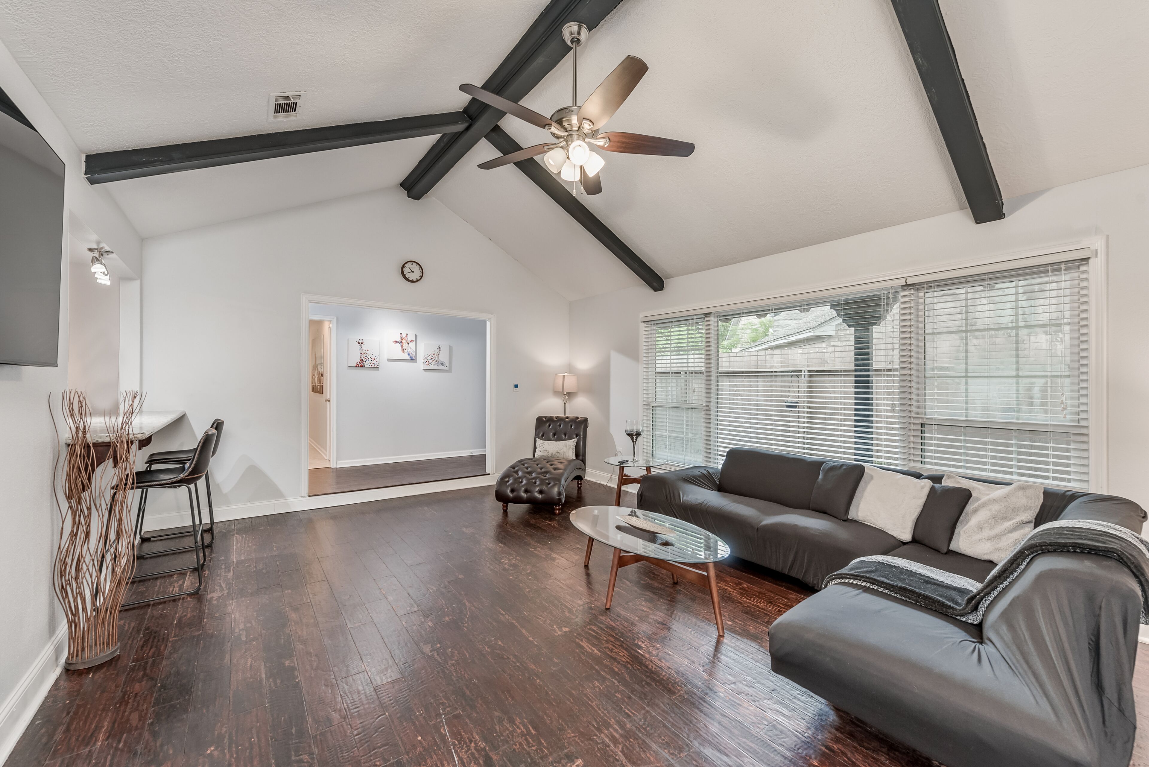 Spacious Modern & Family 3 BR 🏠🏘