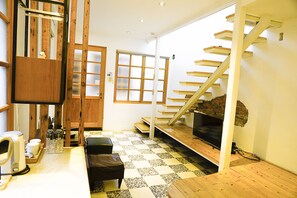 غرفة سوبريور رباعية | مكتب وستائر تعتيم وأسرّة قابلة للطي وواي فاي مجانًا