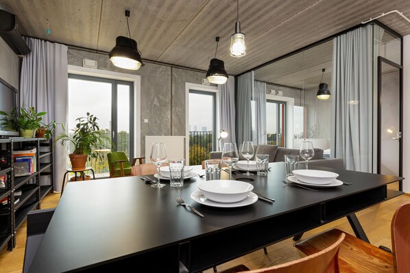 In-room dining - Apartment Praga Center by Renters (Warsaw)