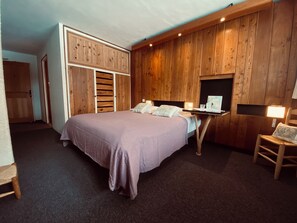 Comfort Double or Twin Room - Hôtel les Lorès (Val-d'Isere)