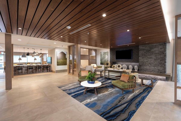 Lobby lounge
