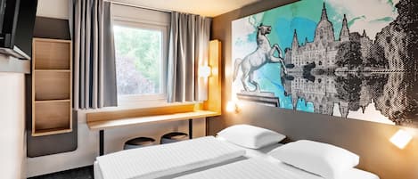 Chambre Double | Literie de qualité supérieure, bureau, chambres insonorisées