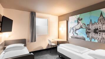 Roupas de cama premium, escrivaninha, quartos à prova de som