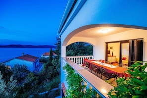 Front of property – evening/night - Holiday Home Malinina (Zadar)