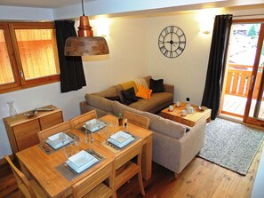 Télévision, chaîne hi-fi