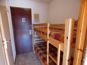 Interior - South-facing studio alcove, pet-friendly, Les Saisies (Hauteluce)