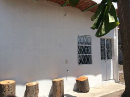 Bungalow, 1 habitación, fumadores, patio | Fachada del alojamiento