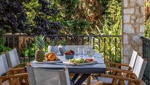 Villa, 4 slaapkamers, roken, balkon | Dineren